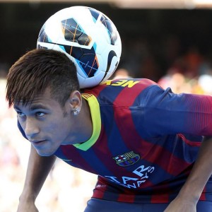 开云app更新-欧洲杯的战术战例分析，欧洲杯战术机位