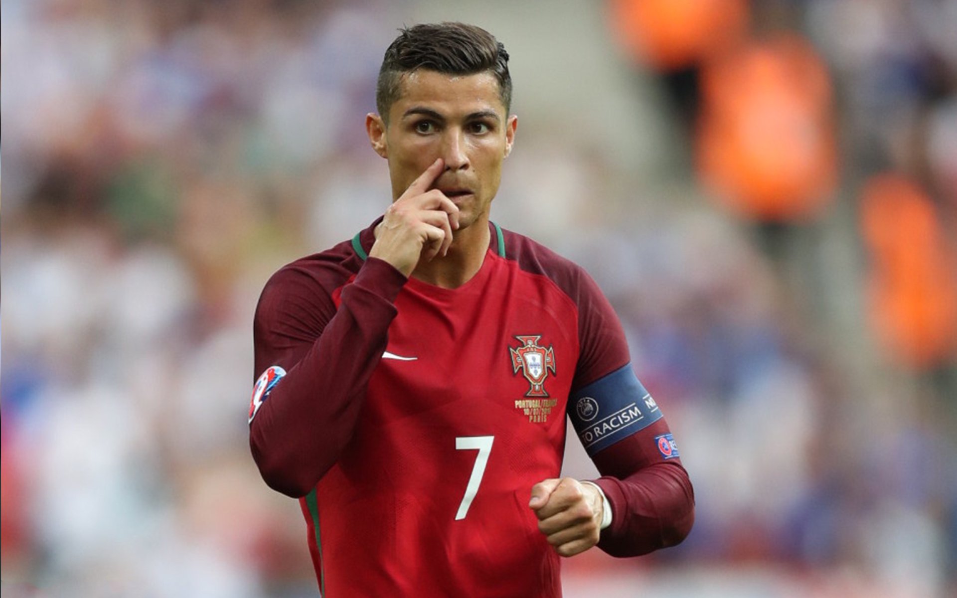 足坛再现“黄金一代”，新老交替顺利完成